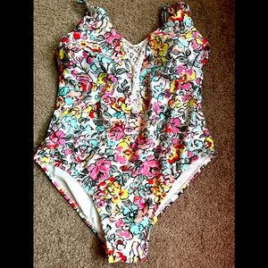 RUE21 plus swim suit with lace detail, size 1x